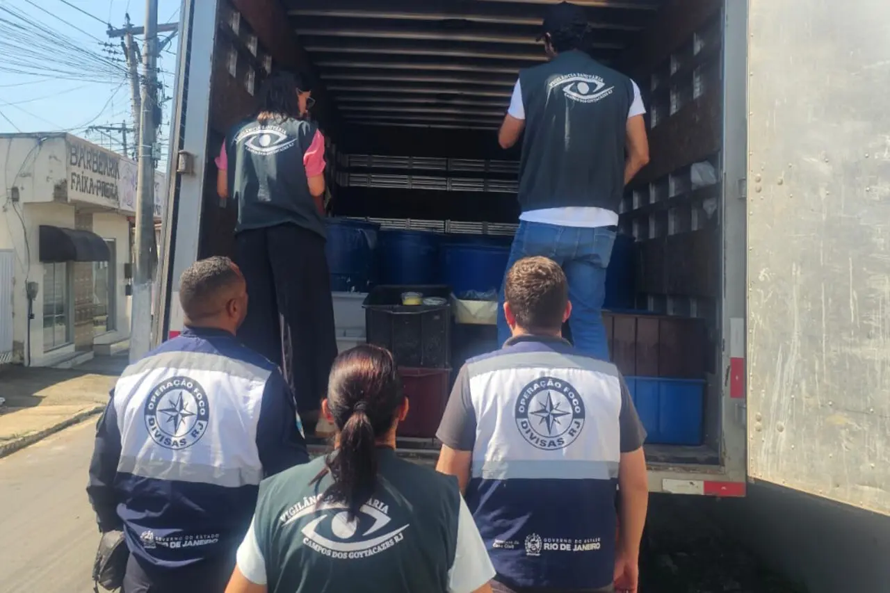 Carga com 3,2 toneladas de alimentos impróprios para consumo é apreendida em Campos
