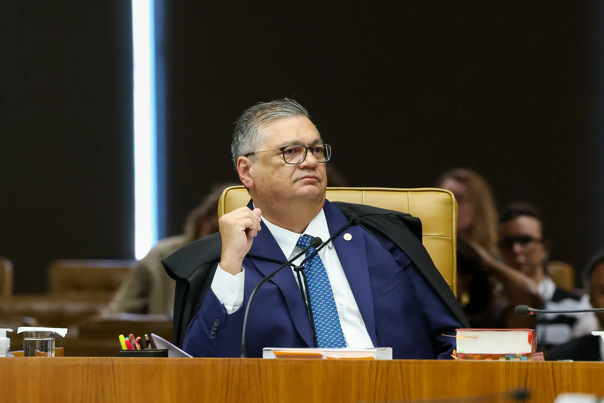 SFT: Dino pede vista e suspende julgamento do caso Moraes/Vorcaro