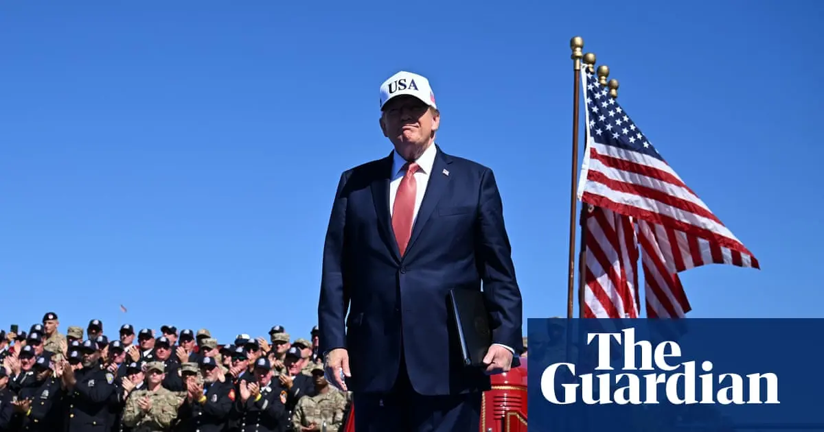 Trump publica vídeo como super-herói e sugere novos nomes para lugares