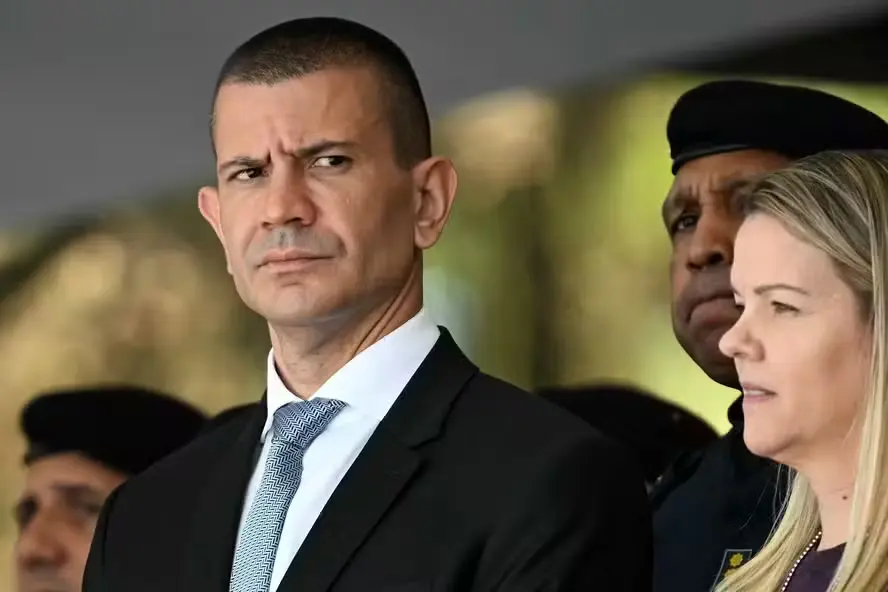 Douglas Ruas oficializa equipe de transição para o governo do Rio