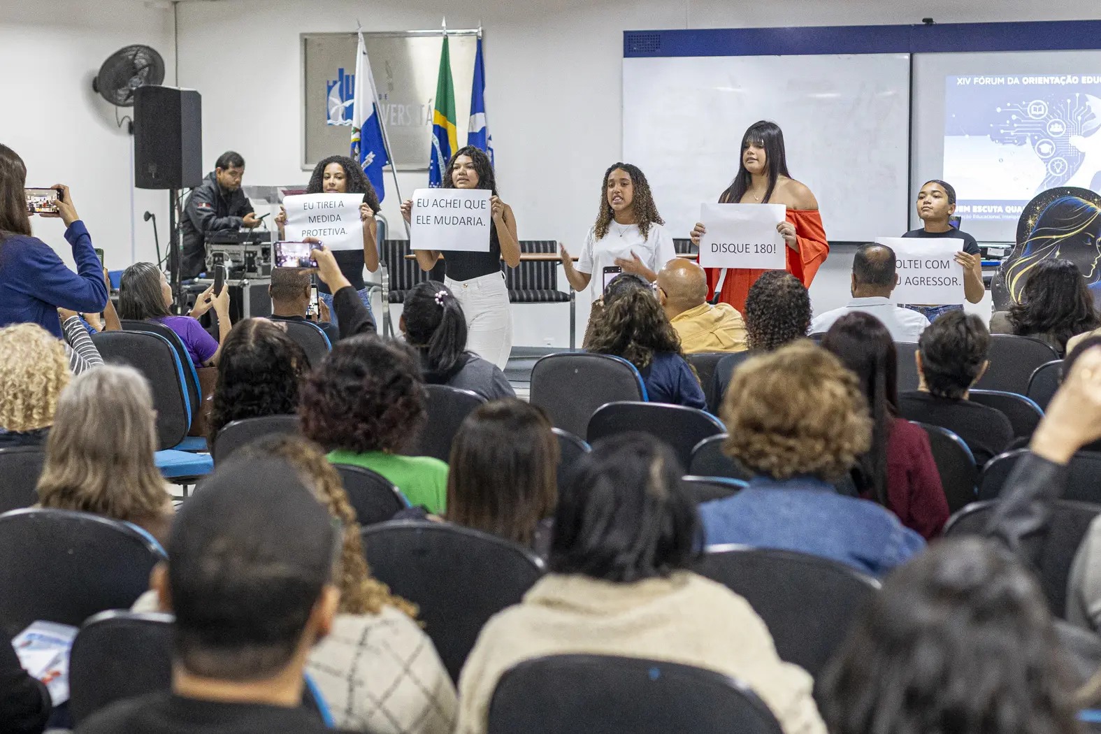 Servidores da Seduct no XIV Fórum da Orientação Educacional de Macaé 2026