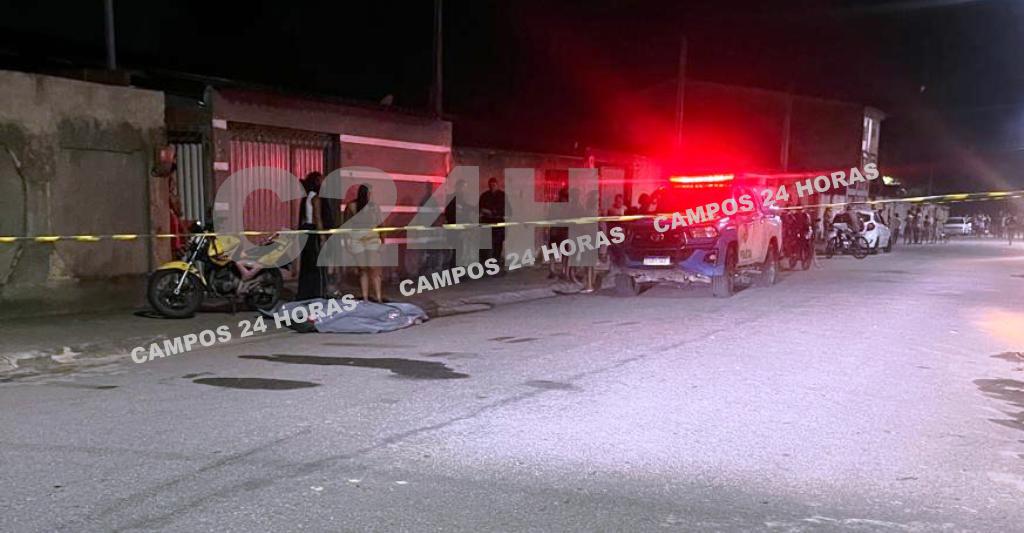Homem é morto e outro é baleado em guerra entre facções nesta noite em Guarus