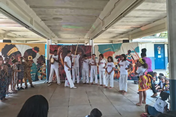 Culminância do Projeto Raízes na Escola da Lapa em parceria com a Ferroport