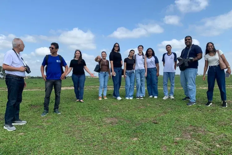 Projeto do Mais Ciência aproxima estudantes de pesquisadores e investiga lagoas de Campos