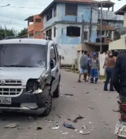Motociclista fica ferido após colisão com carro em Grussaí