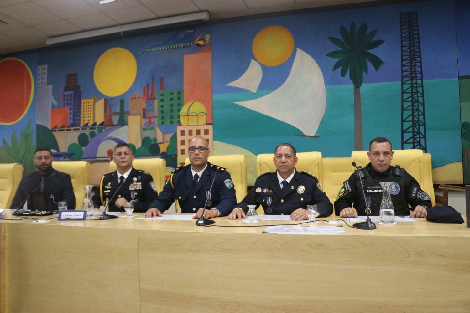 Comandante da Guarda recebe a Medalha Mérito GCMs do Brasil