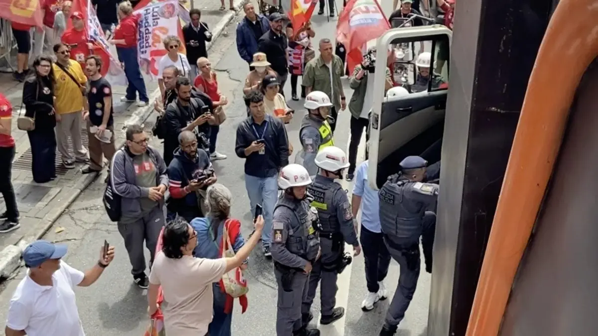 Ato de Lula e Haddad em São Paulo tem discussão com a Polícia Militar