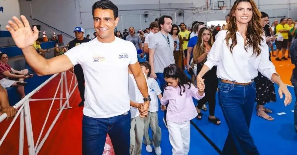 Levantamento aponta 22 casais eleitos juntos em 2026