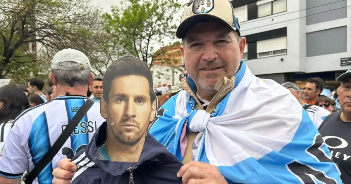 Torcedores argentinos se emocionam na despedida de Messi da seleção