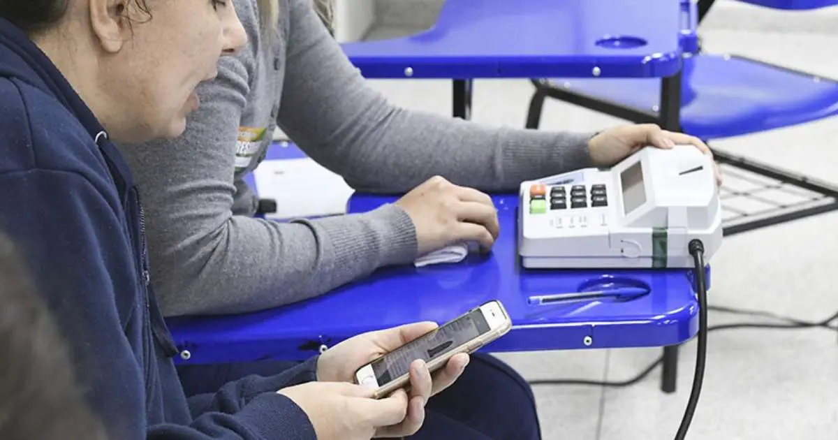 Eleitor que faltou ao primeiro turno pode votar normalmente no segundo