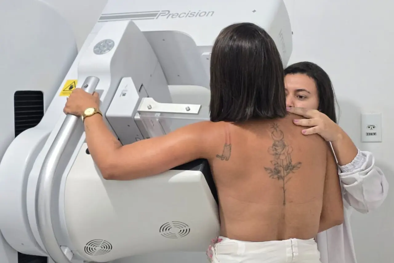 Outubro Rosa no CRTM: Ação oferece mamografias e promove saúde com foco no autocuidado de mães atípicas  