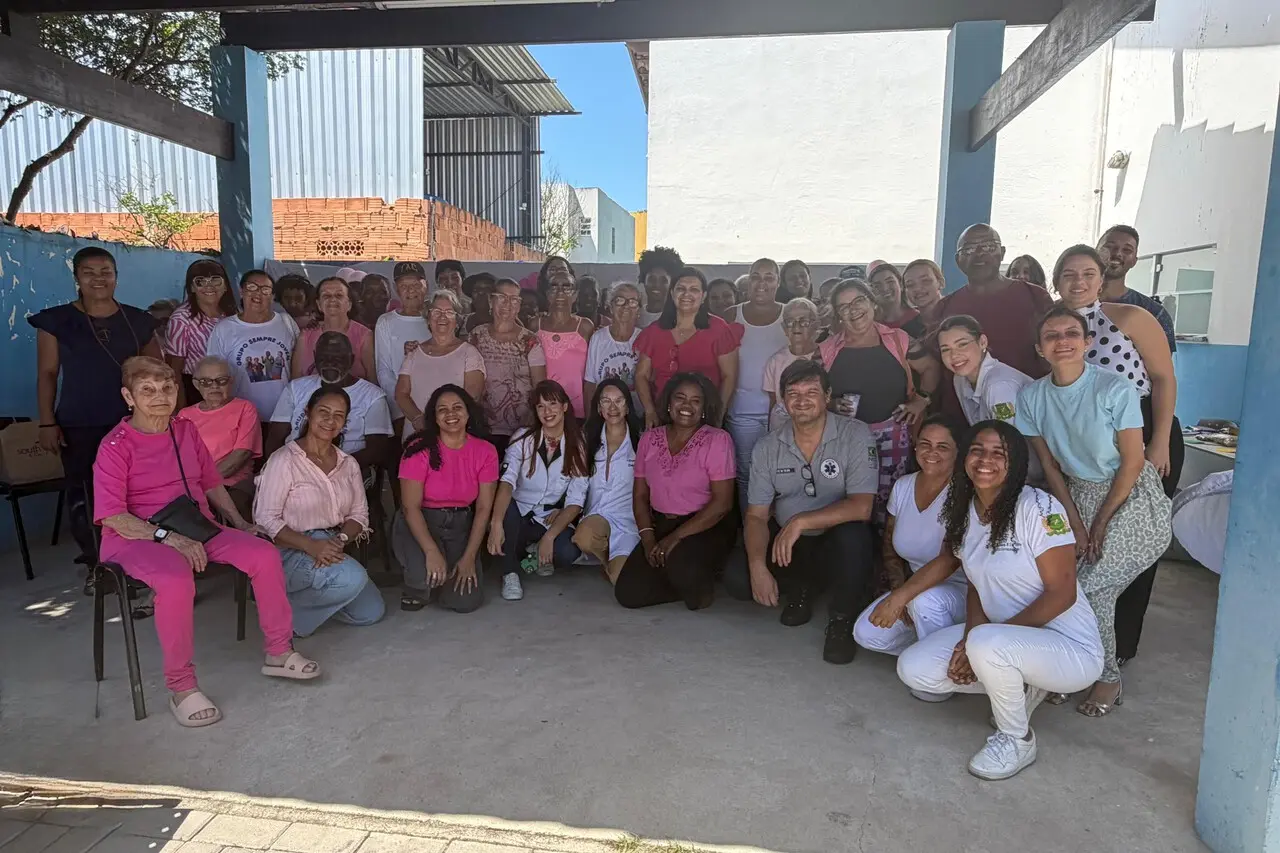 Outubro Rosa: Idosos participam de atividades no Centro Dia